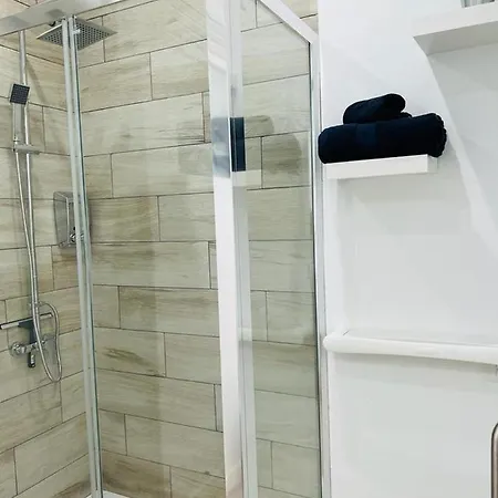 Coqueto A 50 Metros De La Playa Apartamento