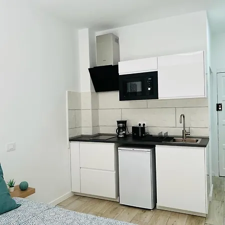 Coqueto A 50 Metros De La Playa *